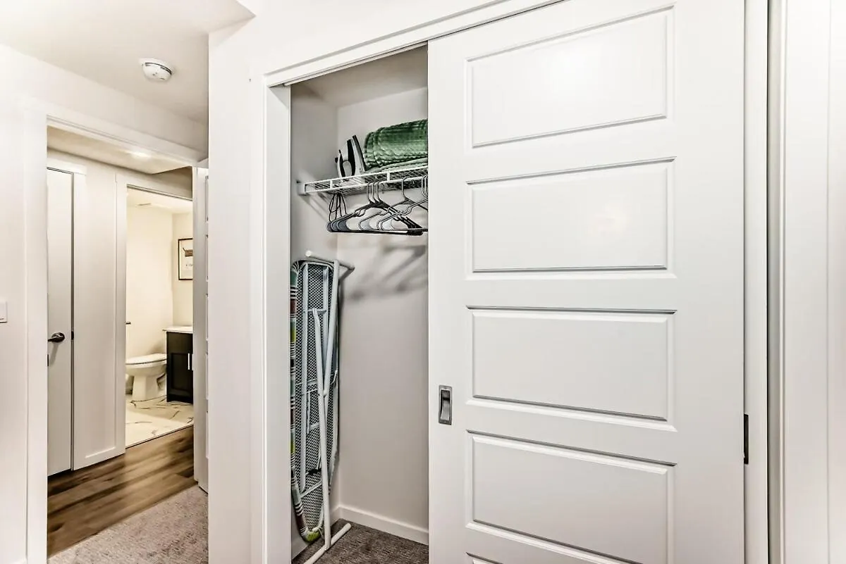 Appartement Private Unit 15 Mins From Calgary Airport
